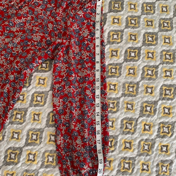 Designer Pullover Blouse - Picture 4 of 10